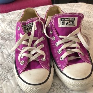 Converse (magenta color)